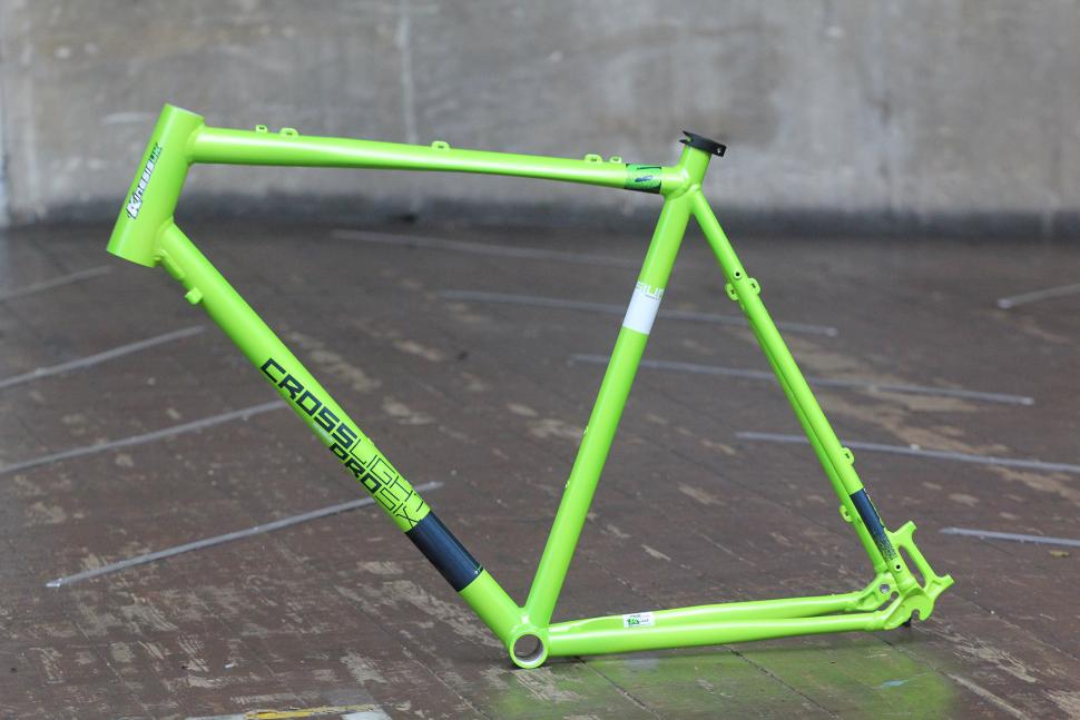 Review Kinesis Crosslight Pro 6 frameset road.cc